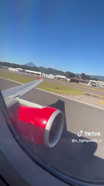 Despegue del A320 de Avianca hacia Chicago