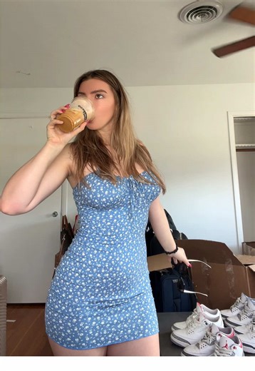 Stay at home coffee drinker ☕️ #bodycon