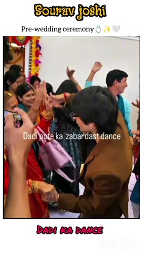 sourav joshi & dadi dance 😀❤️#yt#vlog #souravjoshivlogs #souravjoshi #viral #youtubeshorts#ytshorts