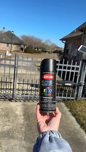 Looking for a weekend DIY project? Grab Krylon Fusion All-In-One from your local @loweshomeimprovement and give your gate the makeover it deserves!🏠💪 #KrylonFusion | Krylon Spray Paint
