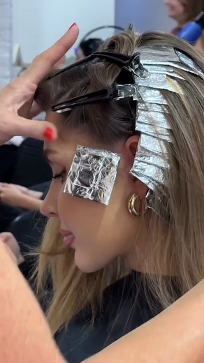 behindthechair.com | * Shadow Root/ foundation ... 🎥 Repost @moniquemcmahoncolour (Gorgeous as always Monique- love the tips!❤️) —— Even when applying a root... | Instagram