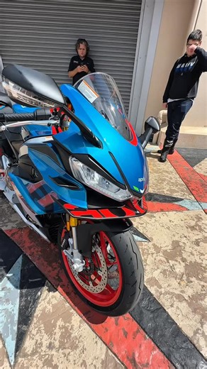 The new 2026 Aprilia RS 660 just dropped and yes, that’s the Blue Marlin finish  659cc, 105 hp, and more tech than some cars. Built to carve canyons or crush your daily. ⚡️In stock now — but not for long.  DM to check availability #ApriliaRS660 #BlueMarlin #ApriliaHawaii #CycleCityHawaii #SportbikeLife #MotoFam #RideHawaii #ItalianPerformance #ApriliaUS | Cycle City Hawaii | Facebook