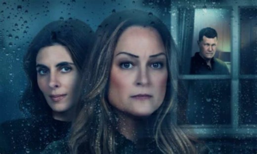Teri Polo Suspects the Guy of Her Dreams May Be a Killer in ‘The Man in the Window’