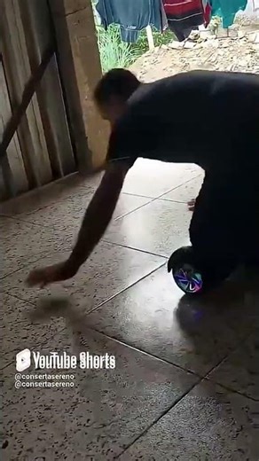 como andar de hoverboard com 50 anos de idade #shorts #hoverboard #skate