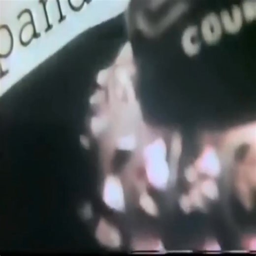 308K views · 8.5K reactions | Life at the office before computers... 1977 | Historical Pictures | Facebook