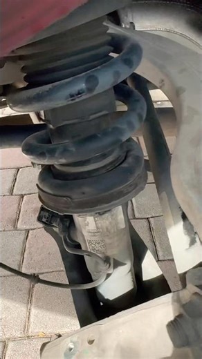 Changing control arm in a X6 2021 Mcompetion #automobile #mechanic #bmwx6 #public