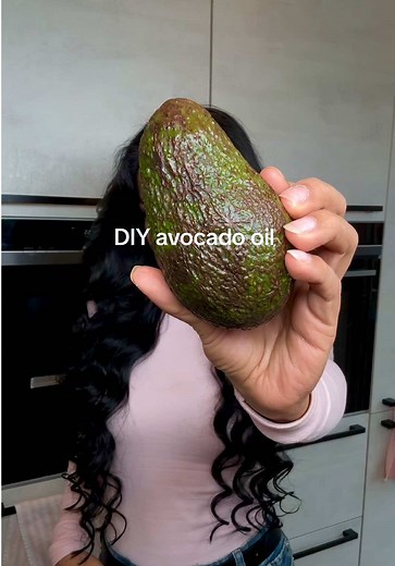 Homemade Avocado Oil for Healthy Hair