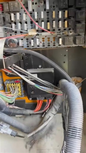 Allison 2000 in a Freightliner bus | Mobile Grease Monkey