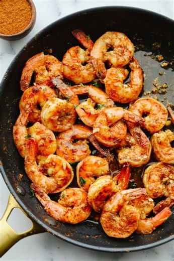 https://therecipecritic.com/cajun-shrimp/ Cajun shrimp that is insanely delicious and only takes 5 minutes to make is the kind of dinner that dreams are made of! | Tried and True Recipes