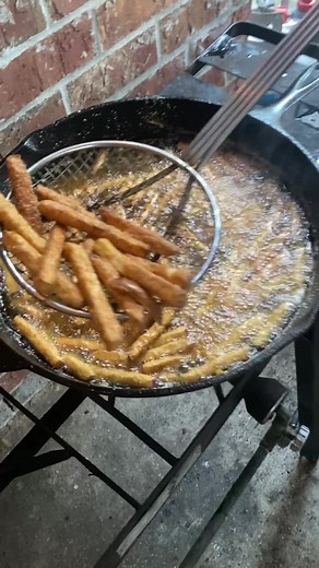 French fried turnips! Turnip fries, check it out ! #fyp #foodie #turnip #fries #deepfried #louisiana