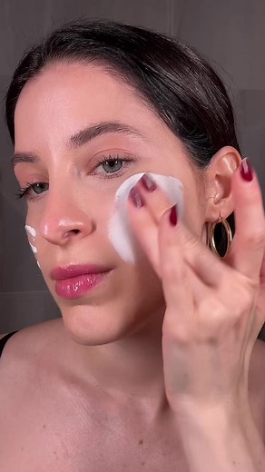 The shade match!!!! And it comes in 14 shades all the way to deep! #perfectshadematch #foundationmatch #skintonematching #colorchangingfoundation #almay