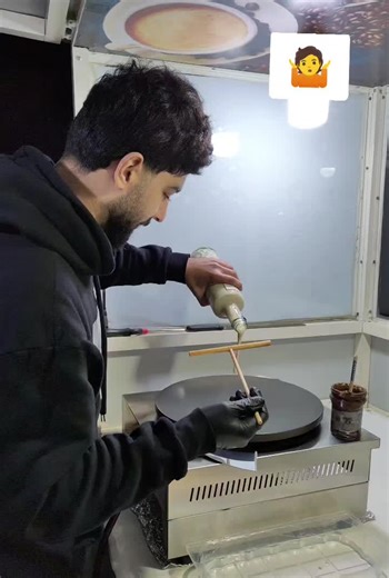 Delicious Livia Crepe with Strawberries