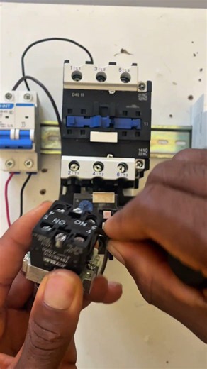 Self-Hold Wiring with Contactor ⚡ #Shorts