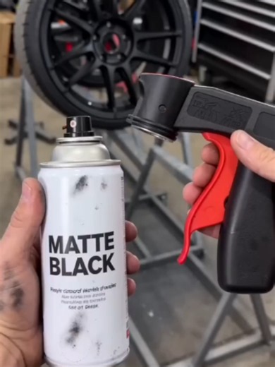 Still struggling with sore fingers and uneven spray? The All-Purpose Spray Paint Handle – Turns ordinary spray paint into a professional spray gun in seconds, making repainting and color changes a breeze!#tools #car #carsoftiktok #summervibess #spraytools #diylife #painting #paintingtools #workshop #handtools #hand #toolstorage