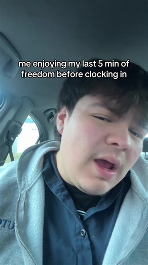 like i can’t play my music loud asf in there #foryoupage #parati #ozuna #work #chisme