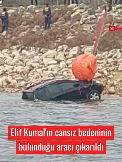 #Balıkesir'in Erdek ilçesinde kaybolan Elif Kumal'ın cansız bedeninin bulunduğu aracı, su altından çıkarıldı. BALIKESİR, (DHA) #DHA #Haber #ElifKumal #Araç #Balıkesir