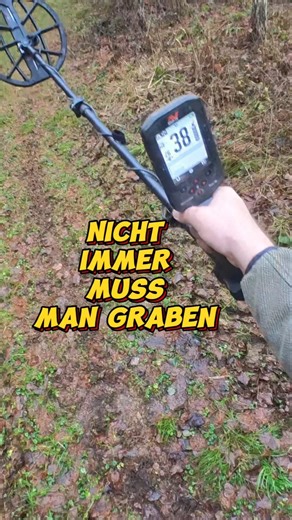 🪙 No digging required 😀 #metaldetector #treasuresearch #metaldetecting #treasurehunt