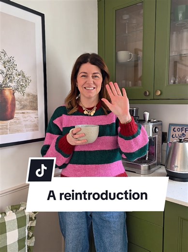 If you're looking for colourful interior inspiration for your new build home, then look no further! I'm Kate, I've lived in new builds for most of my life and I love how they are the perfect blank canvas for your style! I love to share affordable and easy DIYs and IKEA hacks, so if this sounds like a bit of you, then let's be friends 🤝 PS were you an All Saints fan back in the day too? I loved them and had the cargo pants to match🎶😂 #newbuild #ikeahack #Upcycle