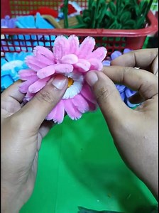 11K views · 61 reactions | How to make gerbera flowers using fuzzy wire without twisting. #crafting #fuzzywireflower #handmade | Catherine Ardiente | Facebook