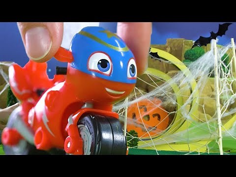 Spooky Stunts! 🎃 Halloween Special 🎃 Ricky Zoom Toy Episode ⚡ Ultimate Rescue Motorbikes for Kids