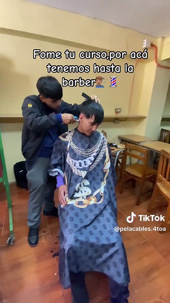 Barbero personal #fypp #humor #salirenparati #barbershop #nohumor #gyp #fyppppppppppppppppppppppp #fypシ゚ #humorbrasil #humorbrasil #brasil #colegio #g25
