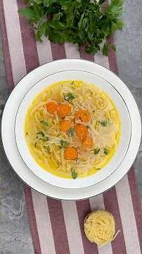 Cum faci supa de pui perfectă cu tăiței 🥄