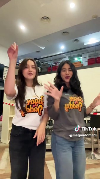 your favorite sugar babies ;) #sugardaddyseries @Amara Sophie