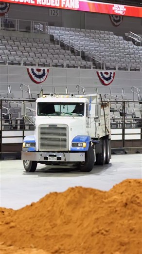 From the first load to the final grade, it’s all coming together one truckload at a time. Dirt Move-In | Presented by @holt_cat | Fort Worth Stock Show & Rodeo