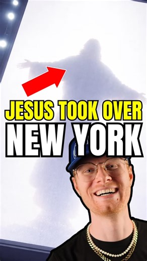 Cliff Buell on Instagram: "Jesus Showed Up In Times Square🤯🙌‼️"