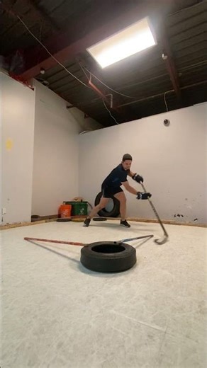 Figure 8 Tuck under stick (FH & BH toe drag) with mid handle