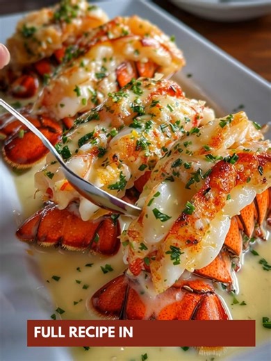 Lobster Garlic Cream Tails 🦞🧄 Rich, buttery bliss for the ultimate date night dinner. 📝 Ingredients : 4 lobster tails, split and cleaned (for that restaurant-style lobster look) 4 tbsp unsalted butter, melted 1 tbsp olive oil 5 garlic cloves, minced (hello bold garlic butter lobster) 1 cup heavy cream (for ultra creamy seafood sauce) ½ cup freshly grated Parmesan cheese ½ tsp paprika ½ tsp Italian seasoning Salt & freshly cracked black pepper, to taste 1 tbsp fresh parsley, chopped 1 tbsp lem