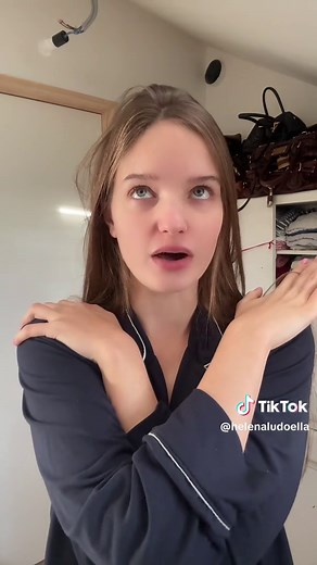 a vlog of my whole wisdom teeth removal surgery recovery :) (footage from december 2025, 4 wisdom teeth surgically removed, two bottom ones were impacted.) #wisdomteethremovalrecovery #wisdomteethremoval #surgeryrecovery #vlog