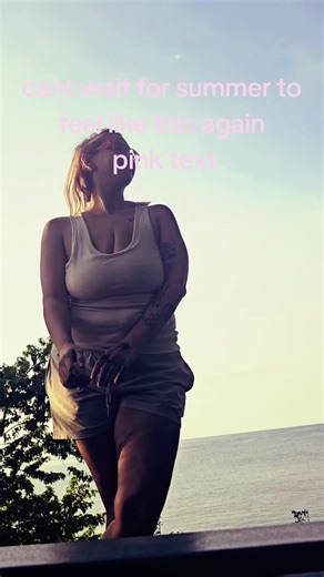 Bodhi (@meditatingmermaid)’s videos with Lean On - Major Lazer / MØ / DJ Snake