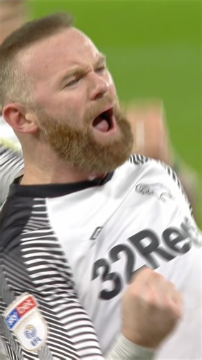 Rooney's Memorable Panenka on 500th League Appearance