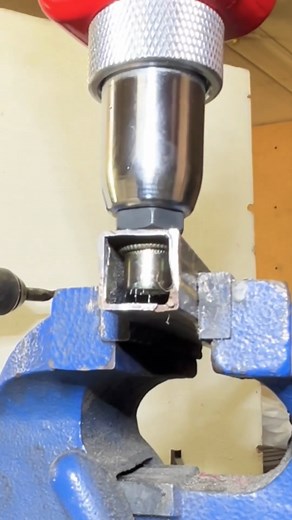 24K views · 173 reactions | threaded rivets #viralreels #trendingreels #viralreal #tips #tipsandtricks #ideas #DIY | Welder Man | Facebook