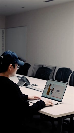 Turn docs into decks in seconds. Just click, paste, and watch Copilot in PowerPoint build your slides. All on your #ASUS Copilot PC. #AIPC #AIMaster | ASUS