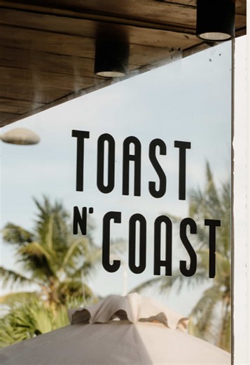 Del mar a tu mesa, momentos que se disfrutan.✨🙌🏼 📲 Reserva o pide por Whatsapp, dando click en el enlace ⏰ 8:00 am - 11:00 pm 📍Puerto Progreso #beach #toastandcoast #freshfood #yucatan#playa #perfectplan #bythesea #restaurantes#progreso #platillos