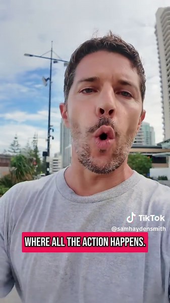 Surfers Paradise, not so paradise… #cyclonealfred #goldcoast #台风 #海宇翔