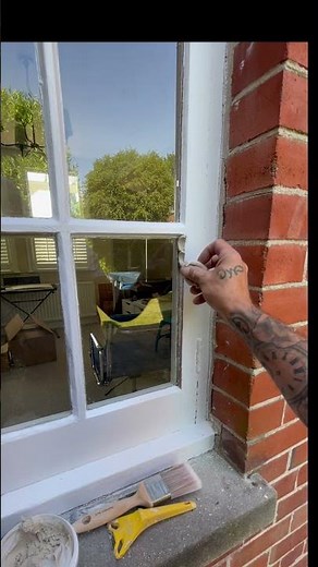 How to putty a window #tips #tricks #putty #howto #diy #windows #restoration #viral #home #trending