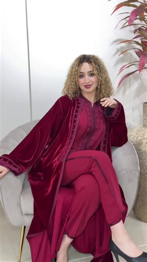 @Caftanbysiham عند الجميلة و المتألقة 😍 البنات ختارو معايا لبسة العيد 😍🥹 #caftan #caftanmaroc #مغربية🇲🇦🇲🇦 #fypシ゚viral #المغرب🇲🇦تونس🇹🇳الجزائر🇩🇿