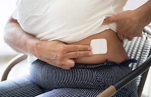 Hormone replacement therapy (HRT): Benefits, risks & side effects