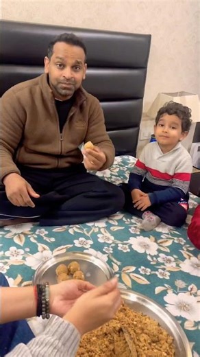 Duggu ko gond ke ladoo khane hai😊❤️