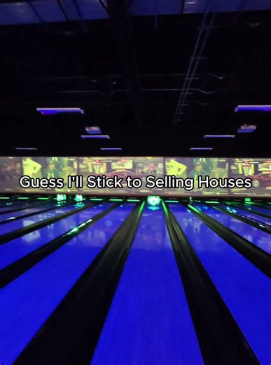 Local Realtor vs Bowling 🎳#bowling #bowlingfun #bowlingpins