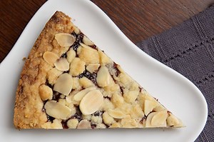 Italian Jam Crostata {Quick, Easy, and Elegant Dessert}