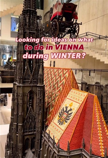 WHAT TO DO IN WINTER IN VIENNA ❄️ 🇬🇧 English text below ⬇️ DE | Hier kommen 7 Ideen, was du in Wien im Winter unternehmen kannst: ⛸️ Eislaufen z.B. am Eistraum am Rathausplatz (ab 22. Jänner) ☕ Im Café gemütlich machen Besonders gerne mag ich das Café Gerstner, Vollpension oder Calienna. 📚 In Buchhandlungen stöbern Ein richtig schönes kleines Buchgeschäft ist Analog in der Otto-Bauer-Gasse. Und danach mit dem neuen Buch und einem Tee ab auf die Couch. 💃 Einen Ball besuchen Ein Ballabend ist 