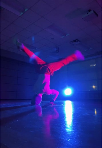 Breakdance Moves Explored: Watch a Dancer in Action