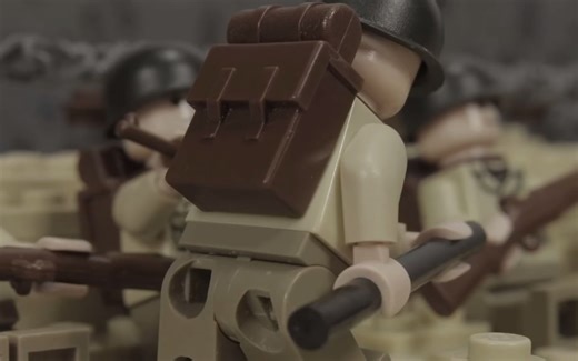 诺曼底登陆：代号“霸王行动”（英语Operation Overlord），是第二次世界大战中盟军在欧洲西线战场发起的一场大规模攻势。接近三百万士兵渡过英吉利海峡