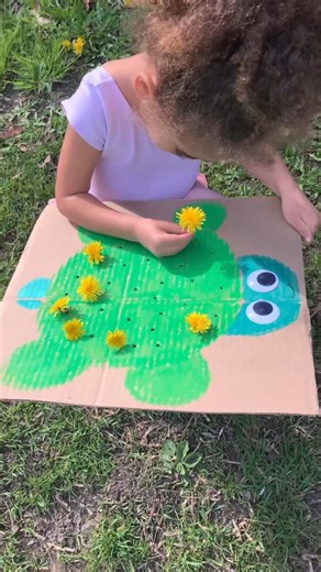 Mandisa | Happy Toddler Playtime on Instagram: "Comment ‘SPRING CRAFTS’ for the link to explore all the springtime crafting fun! Did you know you can celebrate the season with fun and colorful spring crafts for kids? 🌸✨ From blooming flowers to buzzing bees, these crafts are perfect for welcoming warmer days with creativity. Comment ‘SPRING CRAFTS’ for the link to explore all the springtime fun! #SpringCrafts #KidsActivities #CreativeKids #SeasonalFun"