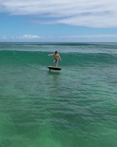 7.3K views · 97 reactions | @keahideaboitiz turns the Hawaiian coast into an endless playground on Fliteboard Pro. #fliteboard #efoil #hawaii #ocean #design #surffoil #foilsurf #loyaltothefoil #electrichydrofoil #loyaltothefoil #yachttoys #hydrofoil #jetboard #bestofthebest2020 #reddotawards #electricdreams #zeroemissions #oceanfriendly #madeinbyronbay #findfreedom #takeflite | Fliteboard | Facebook