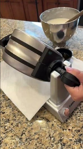 🧇 Double-Sided Waffle Maker Review – Cuisinart